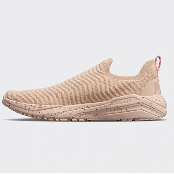 NWT APL Women's TechLoom Traveler
Oat Silk / Bordeaux / Speckle Size 7 1/2 - Picture 3 of 4